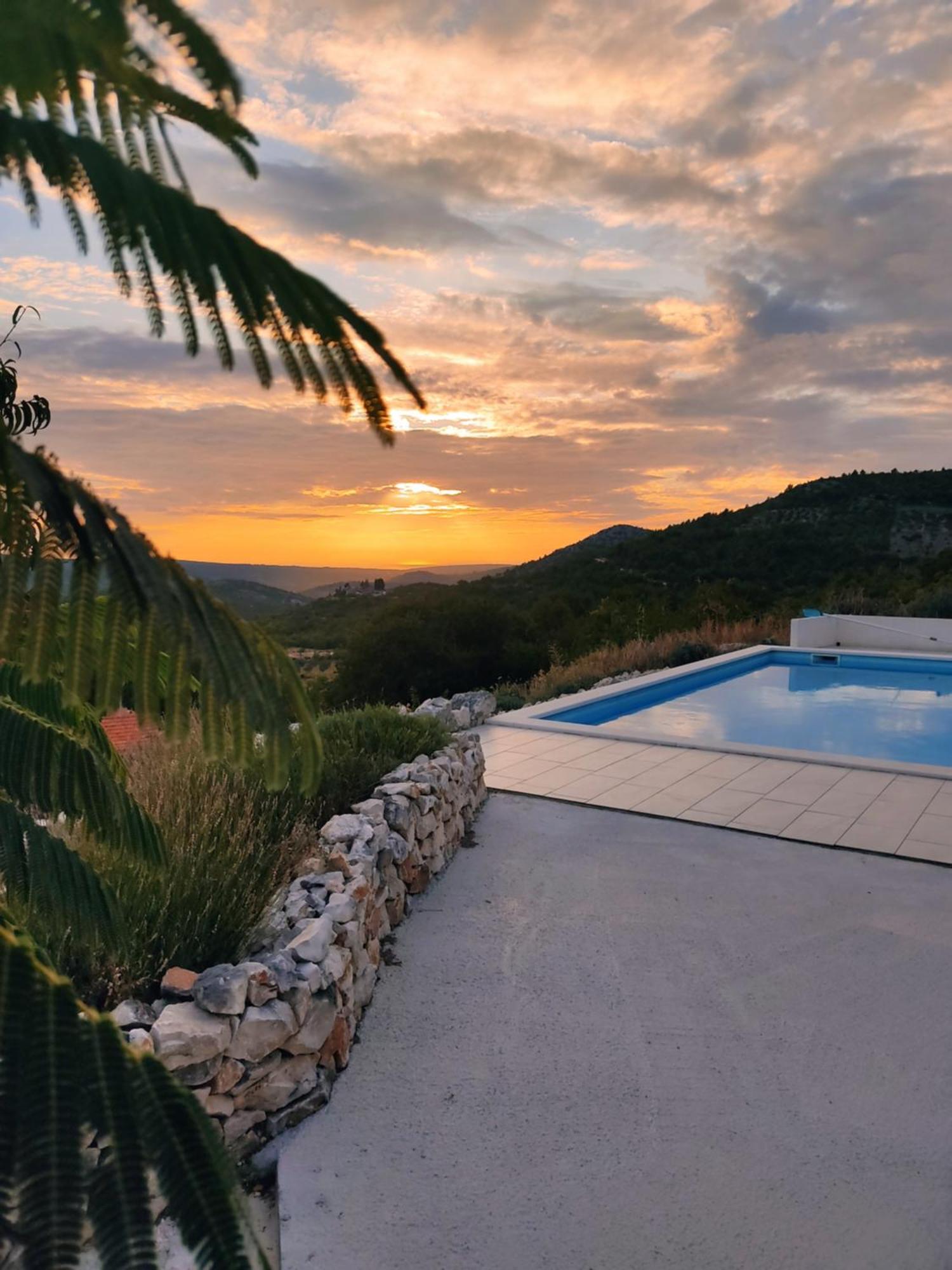 Blizna Donja B&B On The Rocks المظهر الخارجي الصورة